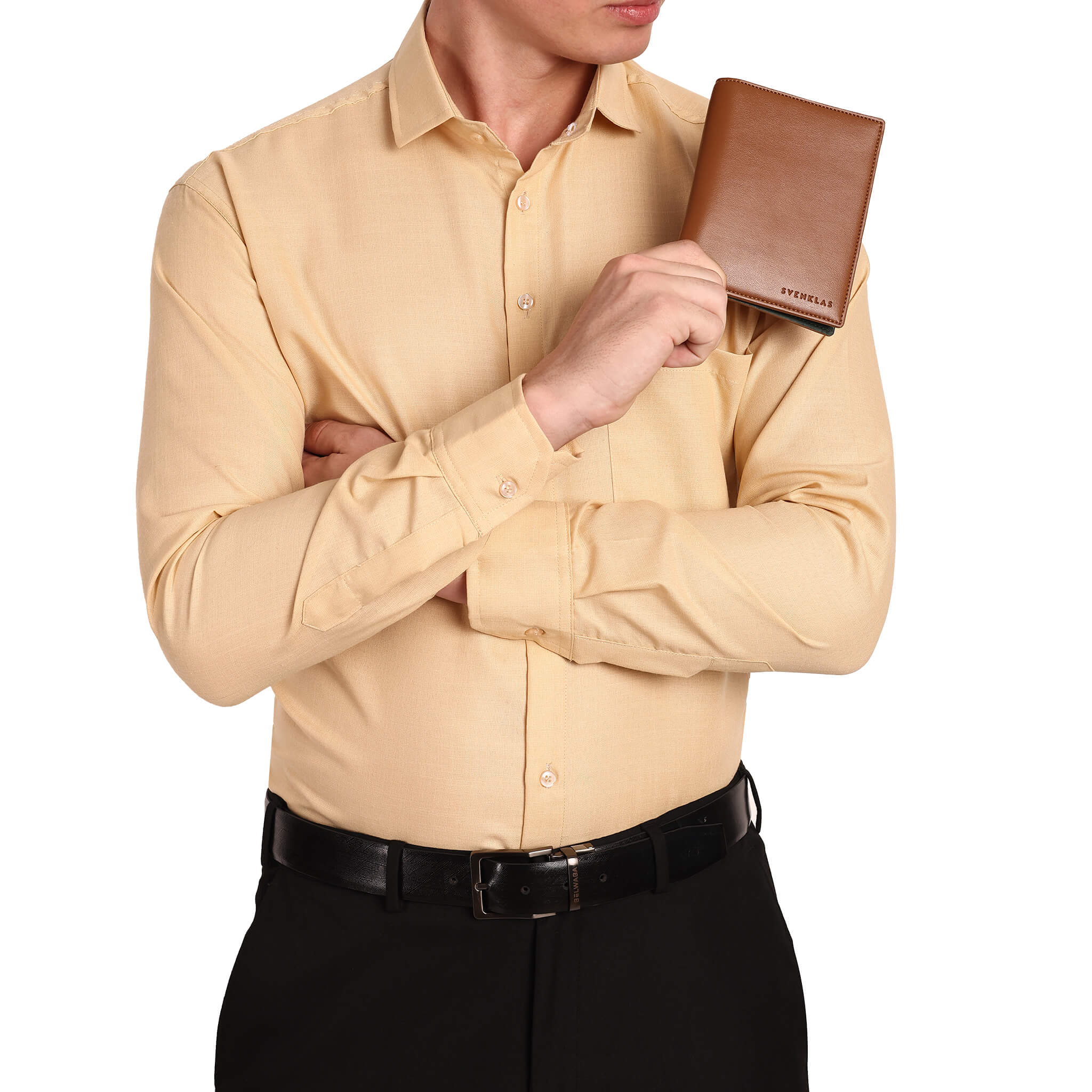 Svenklas Konrad Passport Travel Wallet Cognac