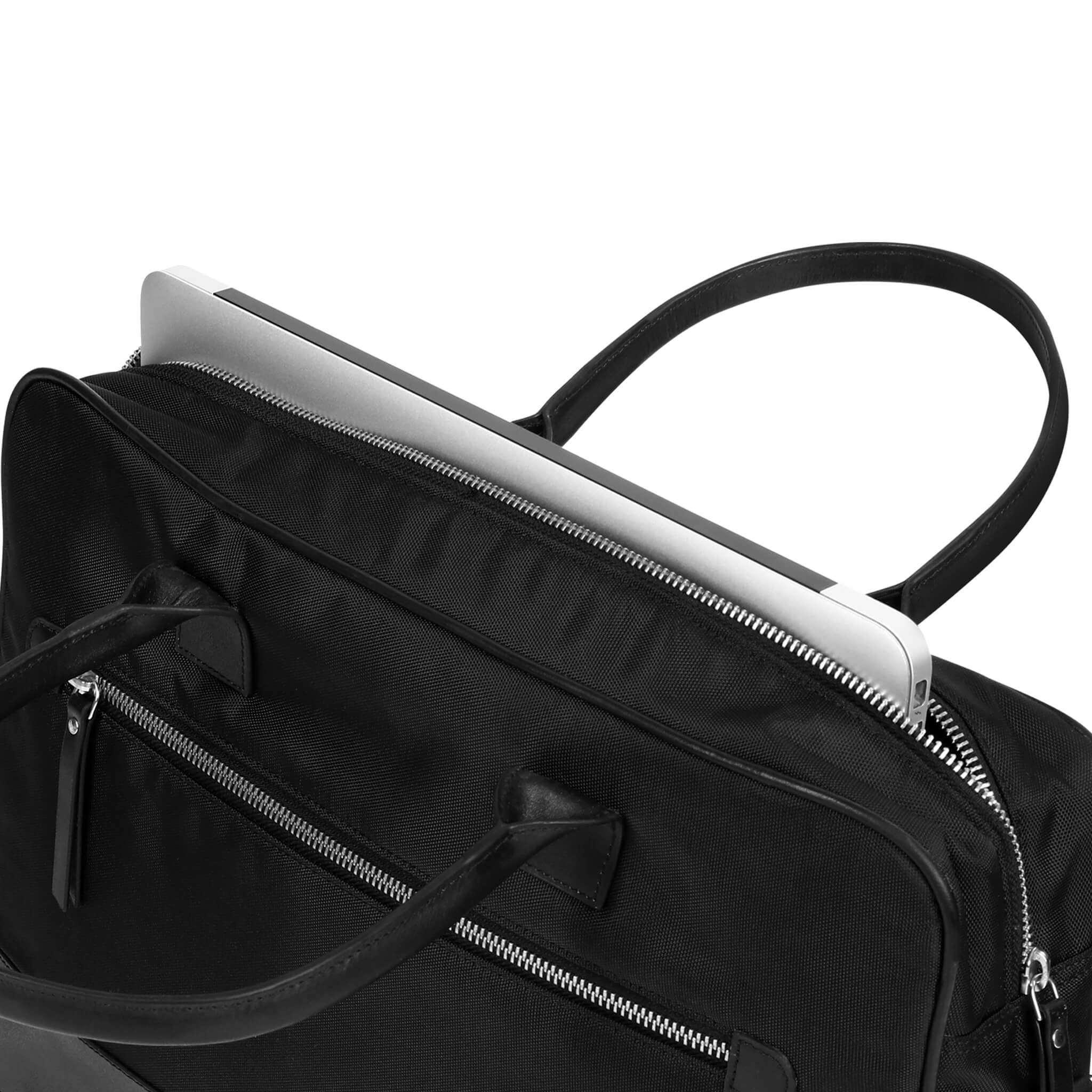 Svenklas Melvin Black Messenger Bag